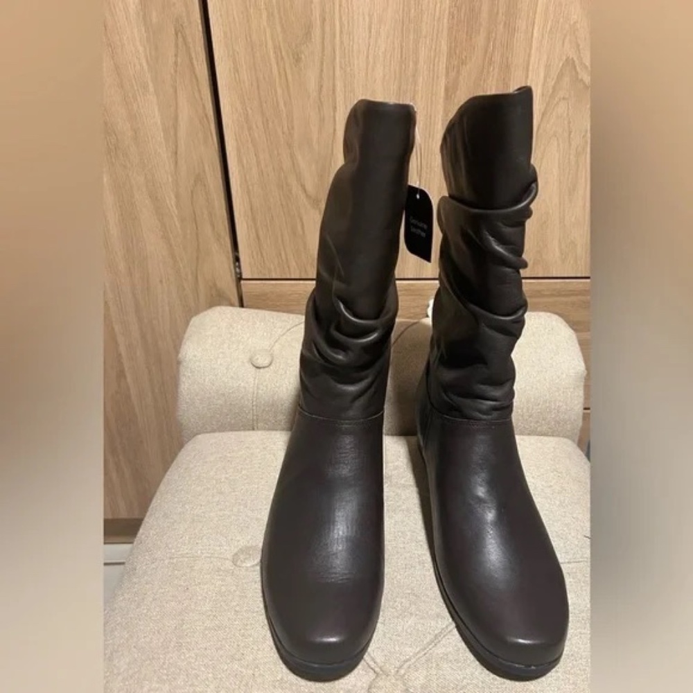 LEATHER ST JOHNS BAY WOMENS  ESPRESSO BROWN  PULL ON CALF BOOTS SIZE 10M NEW